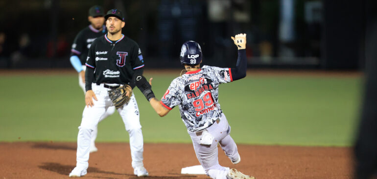 CAE TOROS EN EL ÚLTIMO DE LA SERIE