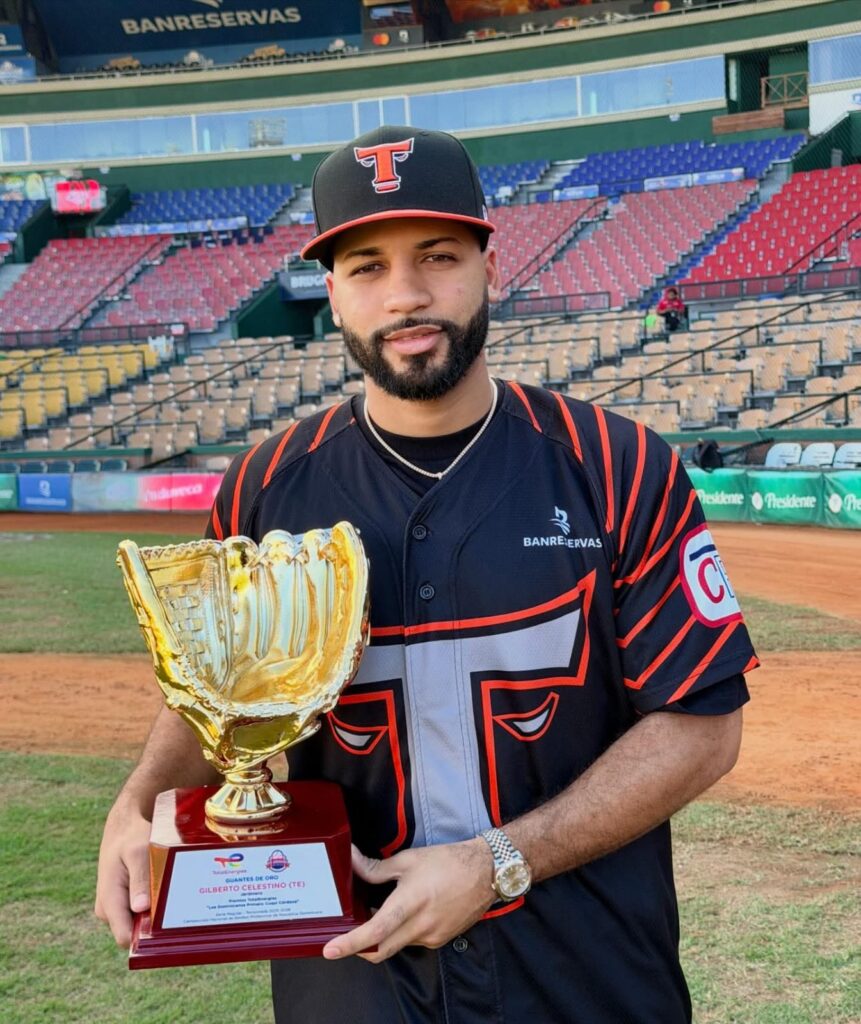 Gilberto Celestino es ganador de Guante de Oro en LIDOM.